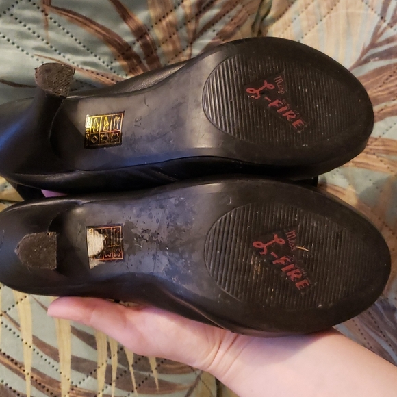 Lace up Boots - Picture 7 of 8